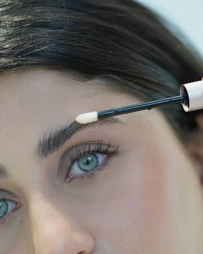 SÉRUM DE CROISSANCE POUR SOURCILS